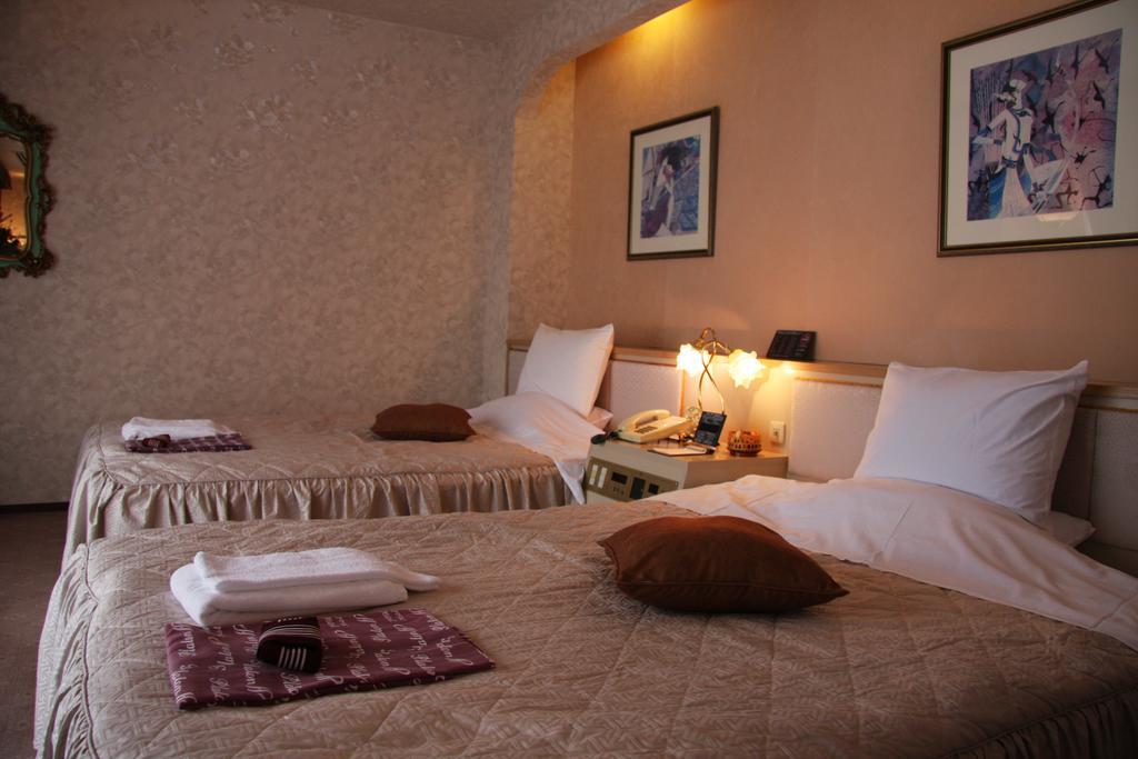 Hotel Platon Chikuma Екстериор снимка