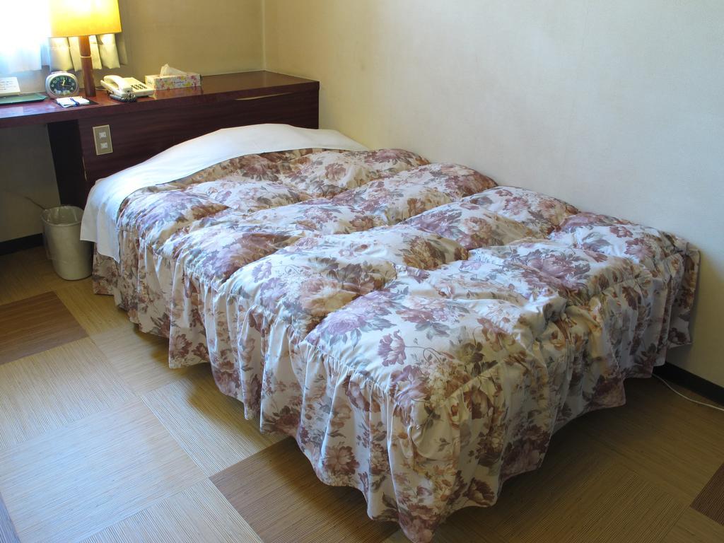 Hotel Platon Chikuma Екстериор снимка