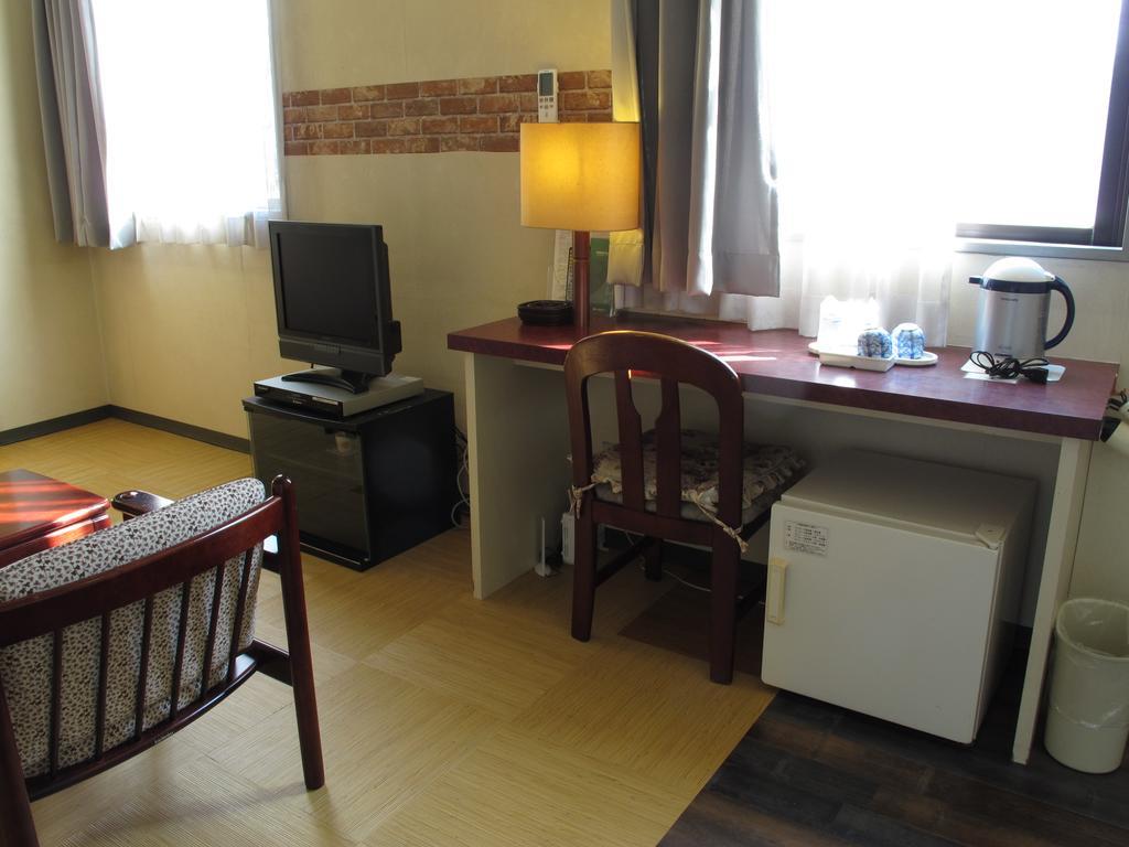 Hotel Platon Chikuma Екстериор снимка