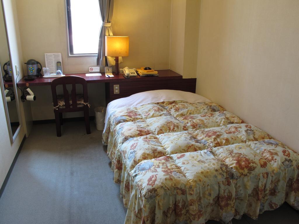 Hotel Platon Chikuma Екстериор снимка