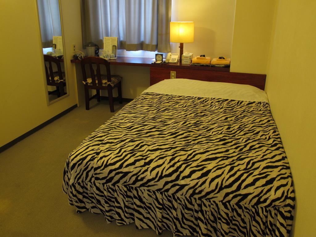 Hotel Platon Chikuma Екстериор снимка