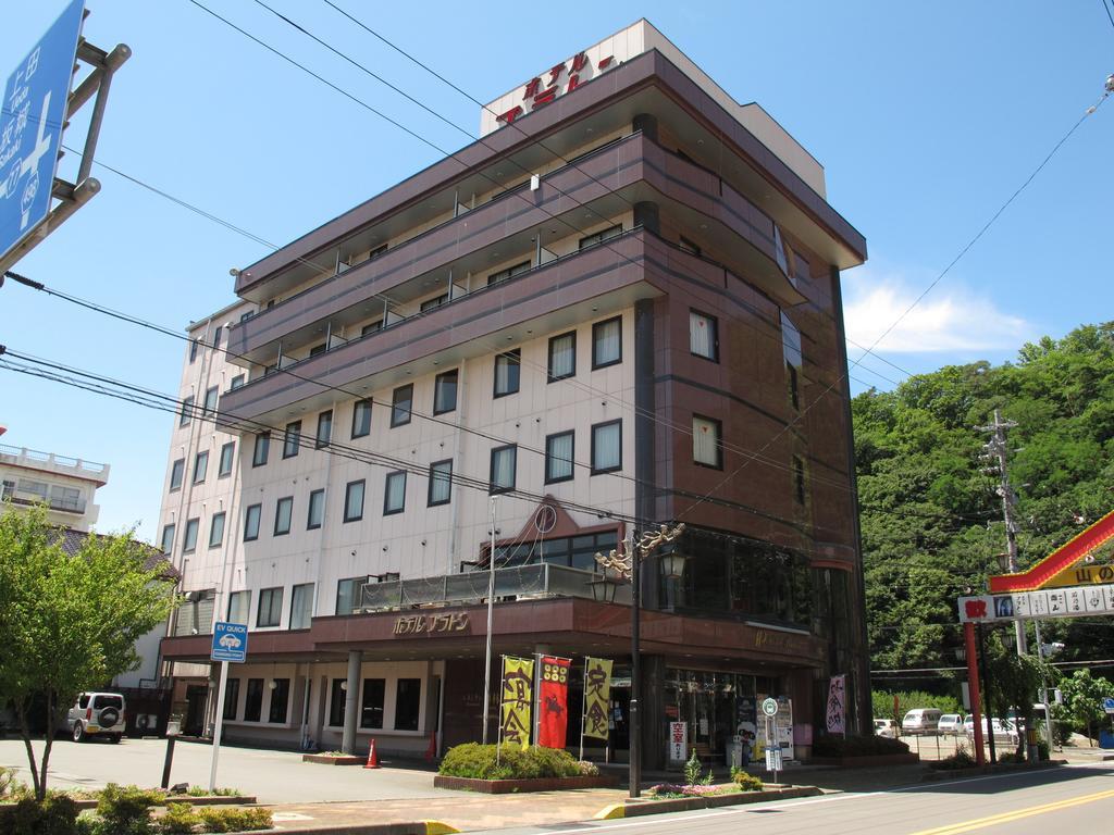 Hotel Platon Chikuma Екстериор снимка