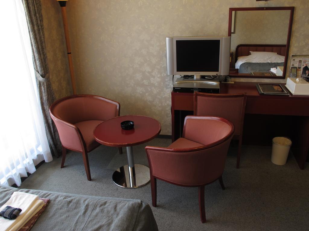 Hotel Platon Chikuma Екстериор снимка
