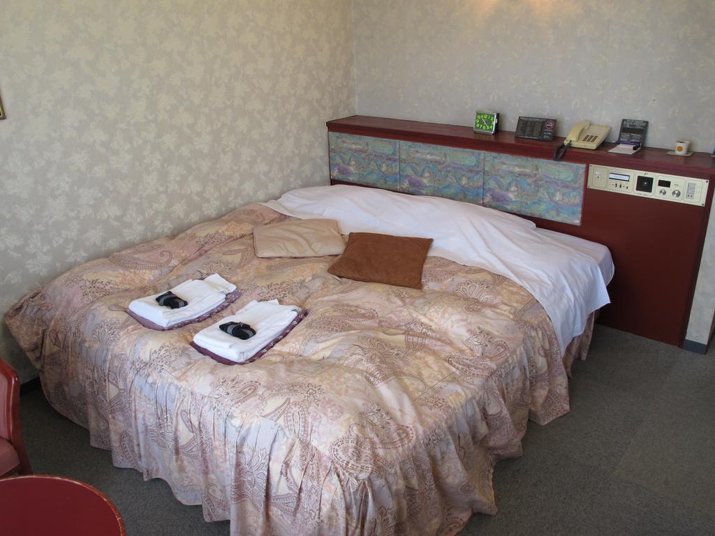 Hotel Platon Chikuma Екстериор снимка
